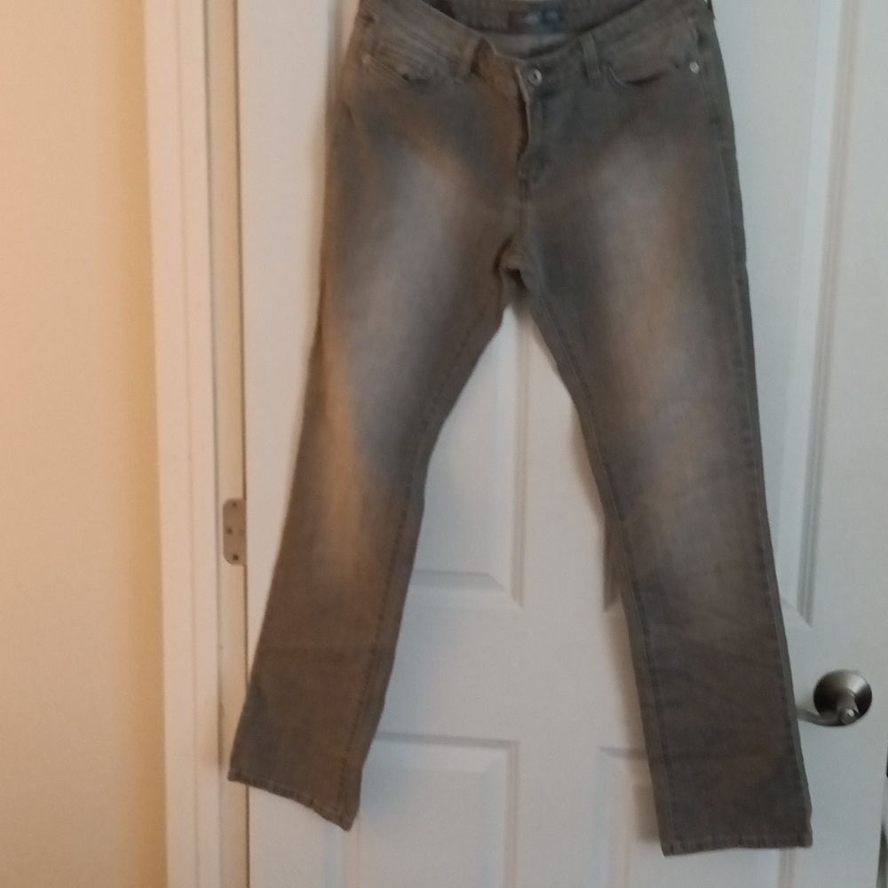 Ladies straight leg Levi's size 10